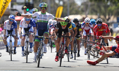 Caleb Ewan wins stage 2